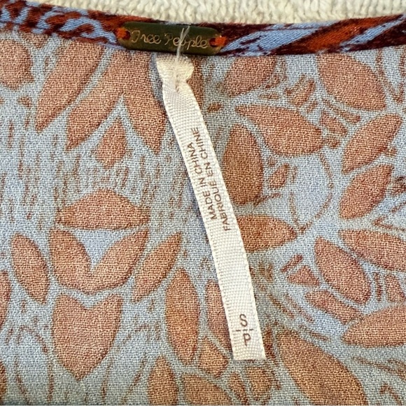Free People Birds of a Feather Floral Blouse Size S - Picture 7 of 9